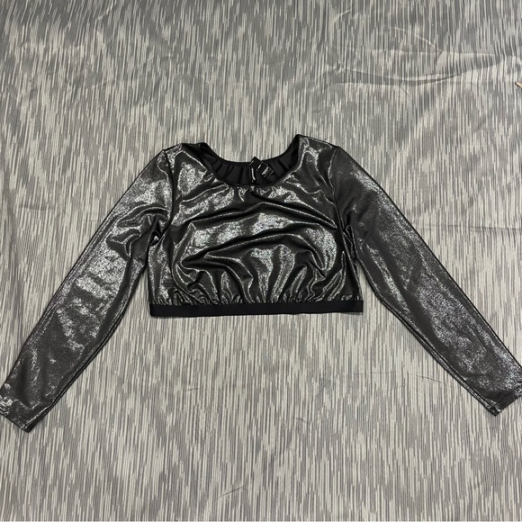 Torrid NWT! Bralette Black Metallic Top Gun Long Sleeve Stretch Crop Top Size 2 - Picture 3 of 12